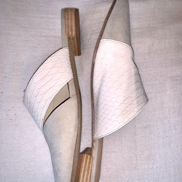 ViCi- Mi.iM “Epic” Mule- White/ Grey, size 9 - Picture 3 of 4